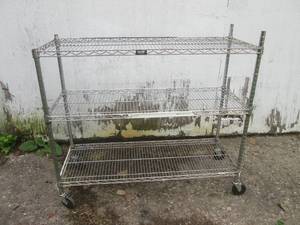 lot 104 image: (UD4) Metal Shelving Unit with Whee...