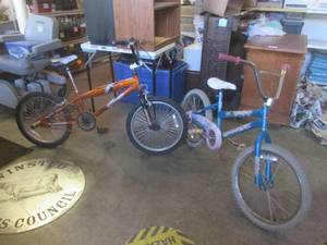 lot 76 image: (EC1) 2 Bicycles - 20 Next Rampage...