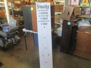 lot 77 image: (FS) Wood Wall Decor with Clips for...