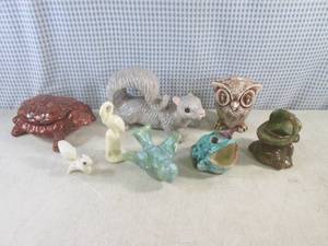 lot 108 image: (BS) Vintage Ceramic Figures...
