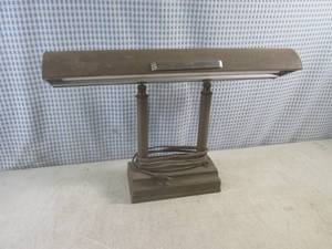 lot 112 image: (EC1) Vintage Desk Light 18 14 Wi...
