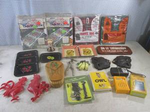 lot 131 image: (CS) Assorted Vintage - See Photos...