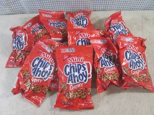 lot 374 image: (B-1) 12 Bags of Mini Chips Ahoy Ch...