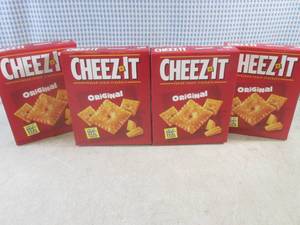 lot 384 image: (B-4) 4 Boxes of Cheez-It Original ...