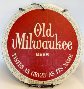 lot 7 image: Vintage 1974 OLD MILWAUKEE Metal Beer Sign