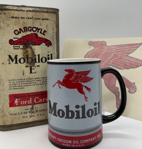 lot 89 image: MOBILOIL E Gargoyle Can, Mug & Pegasus Decal