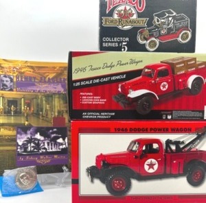 lot 158 image: TEXACO Die Cast TrucksBanks and Softcover Book