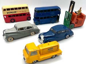 lot 211 image: 6 DINKY TOY Lot