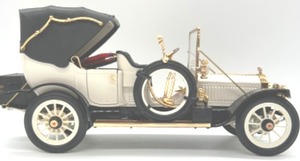 lot 252 image: Vintage Franklin Mint Die Cast Packard in Box