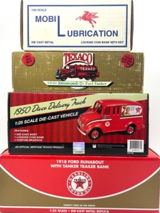 lot 257 image: 3 Die Cast Texaco TrucksBanks & 1 Mobil Die Cast TruckBank