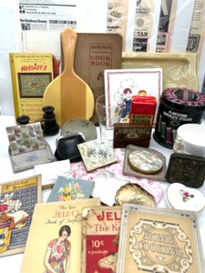 lot 261 image: Vintage Fun including Multiple Compacts, Opera Binoculars, Advertising Tins and More