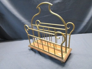 lot 18 image: Antique Magazine Holder