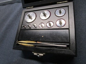 lot 23 image: Voland & Sons Weights