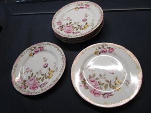 lot 63 image: Lefton Rose Plates
