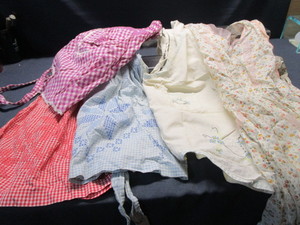 lot 89 image: Vintage Aprons