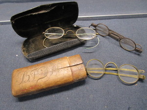 lot 94 image: Antique Eye Glasses