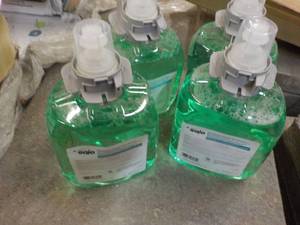 4 ct 40 oz Refills GOJO Handwash...