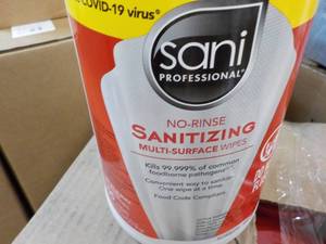 6 x 95 Wipes each Sanitizing Wipes...