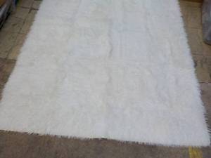 4 x 6 ft White Faux Fur Area Rug...