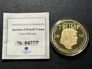 Donald Trump Jumbo Gold Layered Medallion