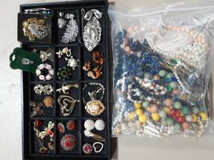 Items On Tray & Bag Of Assorted Jewelry