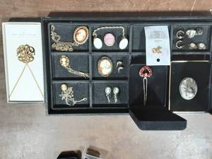 Collection Of Cameos & Other Vintage Jewelry