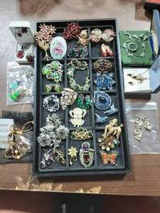 Lot Of Color Rhinestone Brooches & Boxed Sets