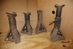 lot 3H image: 1930 Chevrolet Coupe Etc. Parts...Car Jacks