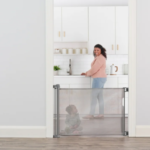 lot 284 image: Regalo Retractable Baby Gate