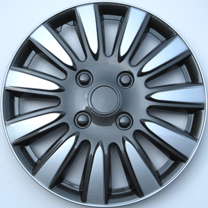 lot 406 image: 4PCS Auto Drive 15 Wheel Cover in Silver and Charcoal Finish