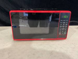 lot 198 image: Mainstays 0.7 cu. ft. Countertop Microwave Oven, 700 Watts