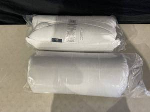 lot 681 image: LOT OF 2 Serta Pedic Pillows