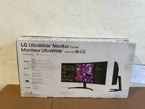 lot 27 image: LG 34 Curved Ultrawide WQHD (3440 x 1440) Monitor, Black- 34WR50QC-B