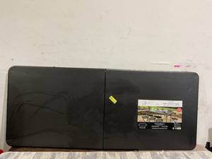 lot 103 image: Mainstays 6 Bi-Fold Plastic Folding Table