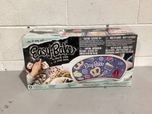 lot 431 image: Easy-Bake Ultimate Electric Oven Playset, Kids Toys for Ages 8 up
