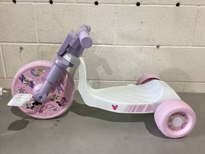 lot 449 image: Minnie Mouse 10 Flywheel Tricycle Ride on with Lights and Sound Effects