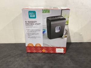 lot 592 image: PenGear 6-Sheet Micro-cut PaperCredit Card Shredder with 3.4 Gallon Bin, Black,Home and Office use