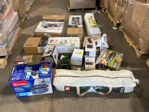 lot 708 image: Wholesale Pallet of Assorted Miscellaneous Items