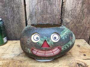 lot 109 image: Vintage Jamieson Studios - Folk Art - Halloween - Paper Mache