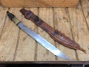 lot 118 image: Vintage Carved WoodHorn Guatemala Knife - Leather Sheath