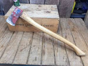 lot 120 image: Ames Trimming Axe