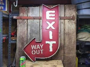 lot 186 image: Old-Look Exit Metal Arrow Sign