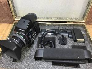 lot 205 image: Vintage Zenza Bronica ETRsi Camera Group with Case