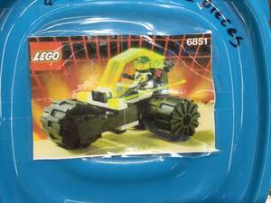 lot 227 image: Vintage Lego 6851 Tri-Wheeled Tyrax Set - Complete