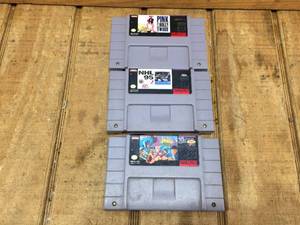 lot 238 image: 3 Nintendo SNES NHL 95 - Football Fury - Pink Cartridges