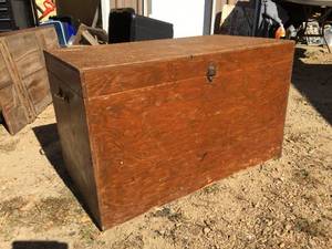 lot 207 image: Large Wooden Storage Box - Tack Box - Firewood