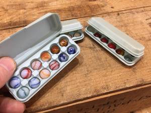 lot 267 image: Group Vintage Mini Marbles - Glass - Clay - Bennington