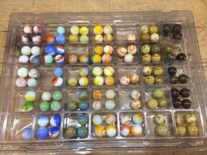 lot 269 image: Variety Vintage Sorted Old Marbles - In Tray