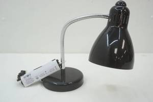 lot 22 image: desk lamp