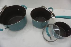 lot 37 image: Rachel Ray pots with covers